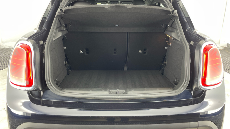 MINI Hatchback 1.5 Cooper Exclusive Premium 5dr Petrol Hatchback